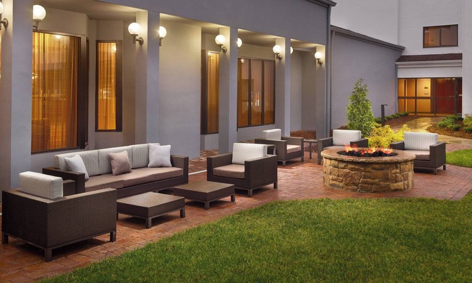 SouthPark Hotel | Courtyard by Marriott Charlotte Southpark