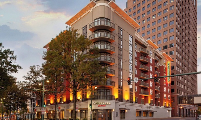 Downtown Memphis Hotel | Courtyard by Marriott Downtown Memphis