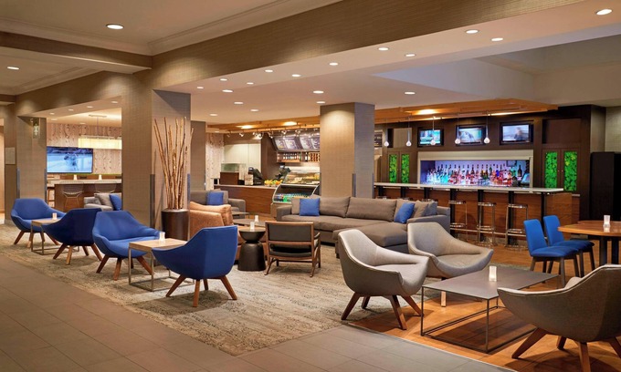 Church and Wellesley Hotel | Courtyard by Marriott Downtown Toronto