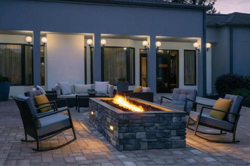 Greensboro Hotel | Courtyard by Marriott Greensboro