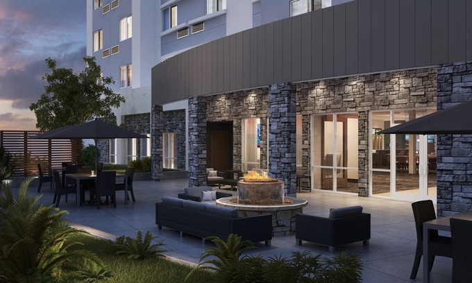 Houston Hotel | Courtyard by Marriott Houston Intercontinental Airport
