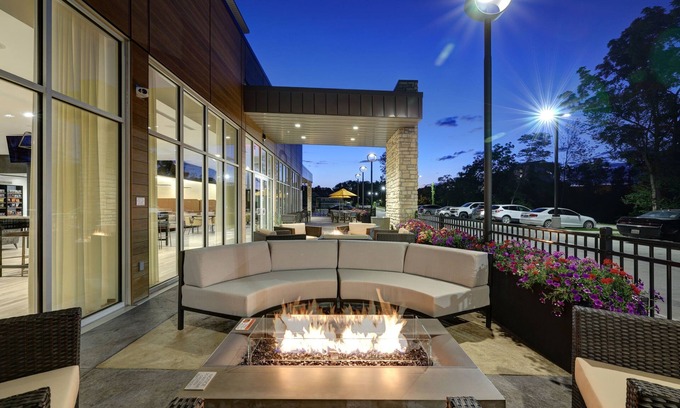 University Heights Hotel | Courtyard by Marriott Iowa City University Heights