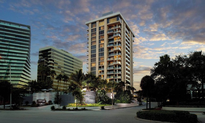 Coconut Grove Hotel | Courtyard by Marriott Miami Coconut Grove