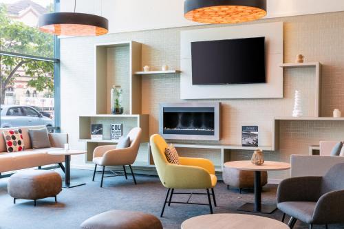 Saint-Denis Hotel | Courtyard by Marriott Paris Saint Denis