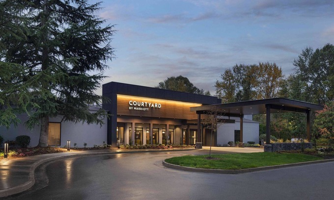 Southcenter Hotel | Courtyard by Marriott Seattle Southcenter