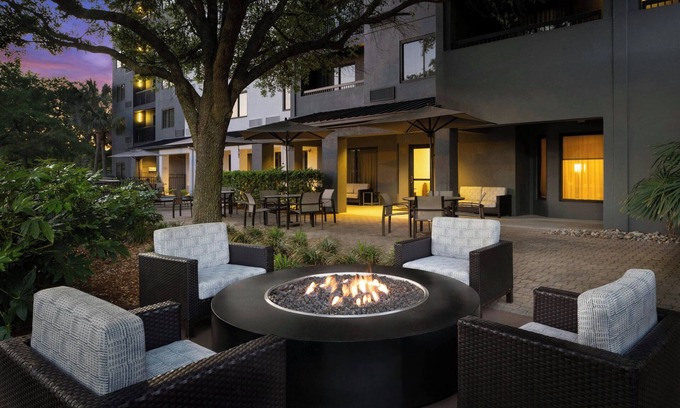 Myrtle Beach Hotel | Courtyard by Marriott Myrtle Beach Barefoot Landing