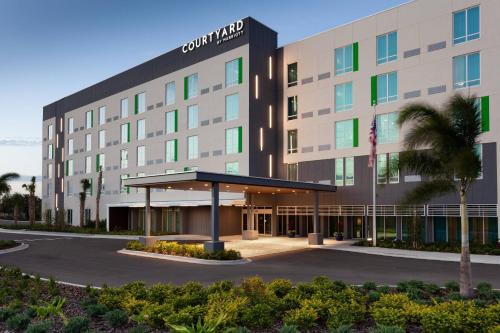 Winter Haven Hotel | Courtyard by Marriott Winter Haven