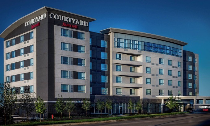 Winnipeg Hotel | Courtyard by Marriott Winnipeg Airport