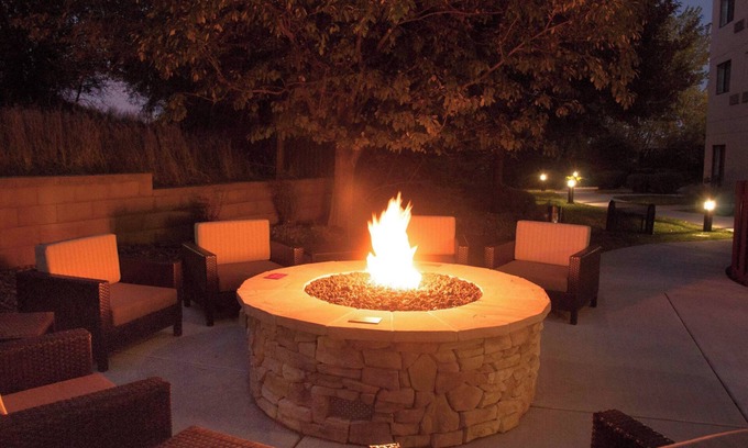 Southwest Colorado Springs Hotel | Courtyard Colorado Springs South