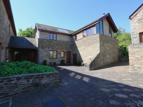Bugford Casa | Courtyard Cottage