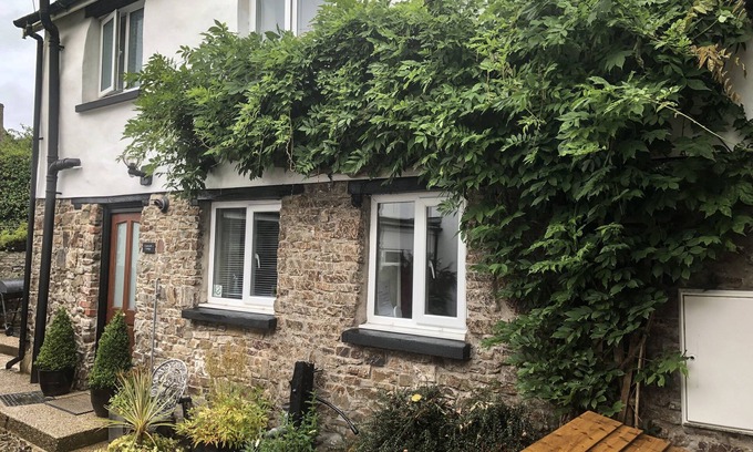 Chittlehampton Cabaña | COURTYARD COTTAGE, family friendly, with a garden in Chittlehampton