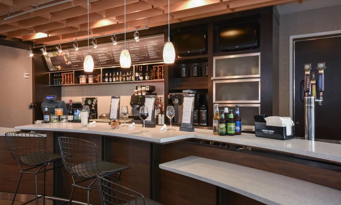 Concord Hotel | Courtyard Marriott Concord