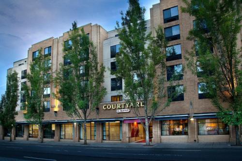 Lloyd District Hotel | Courtyard Portland Downtown/Convention Center