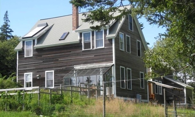 Swans Island Casa | Cove-side Meadow House - Vistas al mar