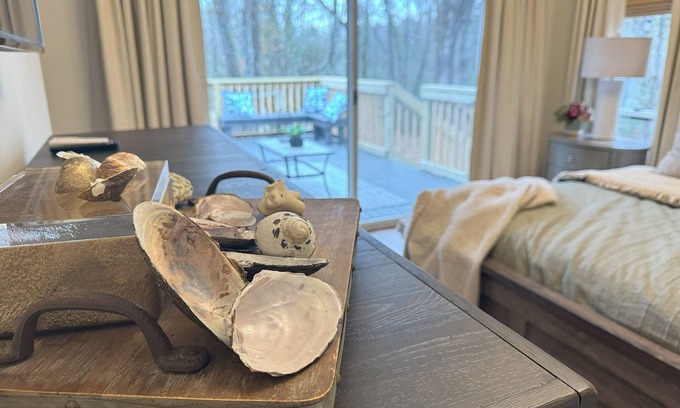 Heber Springs Casa | Cove-side Wooded & private-Lake access-Golf course, Local and State Taxes