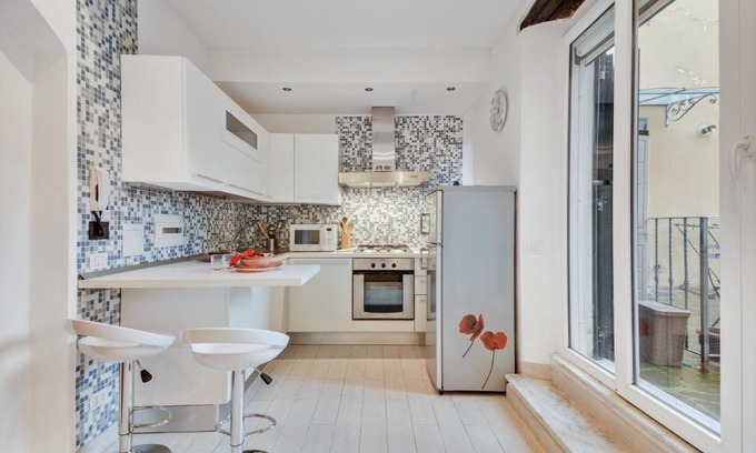 Coverciano Apartamento | Coverciano Modern Apartment with Patio!