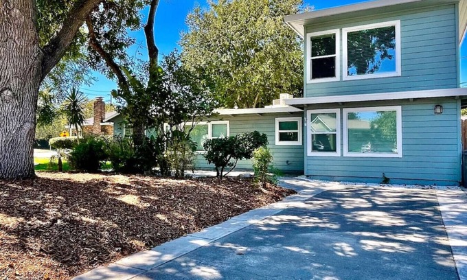 West Sacramento Casa | *Covered Patio*Close to Downtown*Driveway Parking*