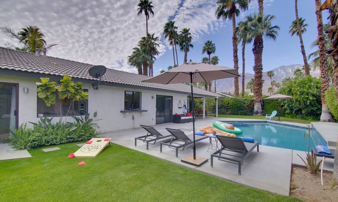 Araby Casa | ¡NUEVO! Oasis moderno ~ 3 millas al centro de Palm Springs!