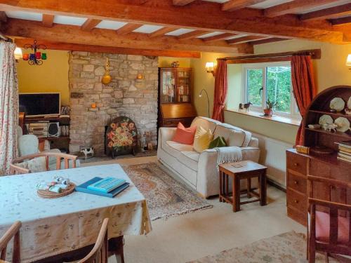 Churchill Casa | Cow Cottage
