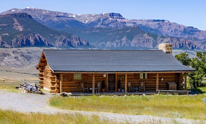 Cody Cabina | Cowboy Cabin in the Heaven