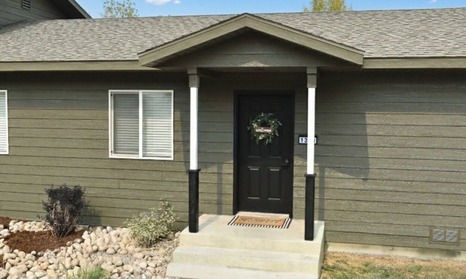 Shelby Condominio | Cowboy Condo in Charming Shelby