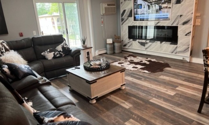 Appleton Apartamento | Cowboy Couture at Ritchie’s Residence of Kensington