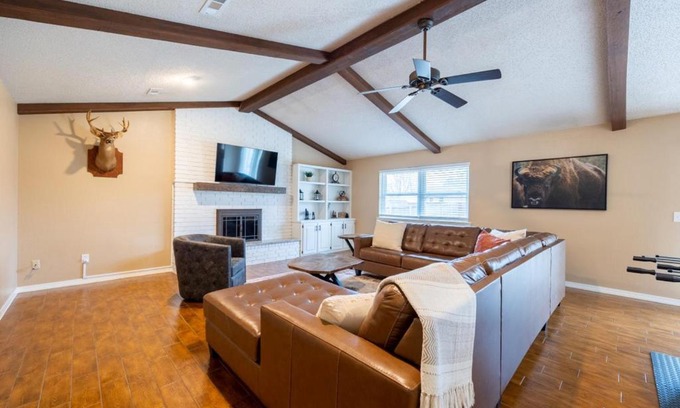Springdale Casa | Cowboy Retreat: Experience the Wild West