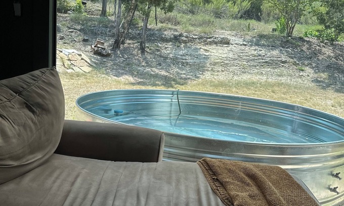 West Oak Hill Casa | Cowboy view with pool