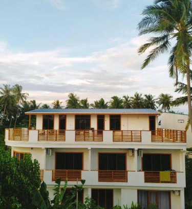 Fulidhoo Hotel | Cowry Inn