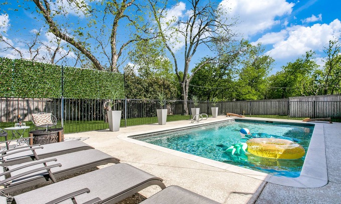 Fort Worth Casa | Cowtown Oasis w/ Gated Pool, Huge Backyard, BBQ!