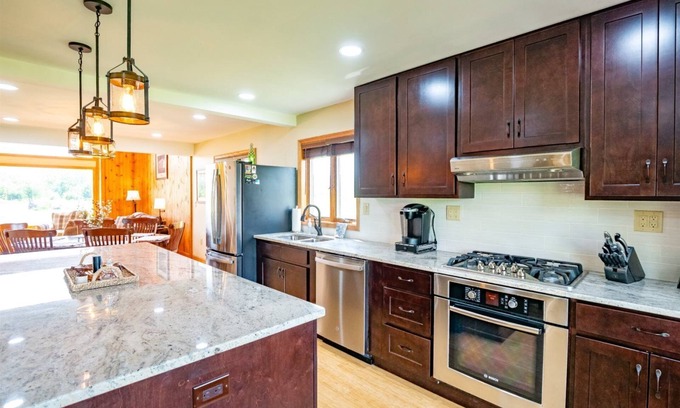 Davis Casa | Coyote`s Den - 305 Timberline Road