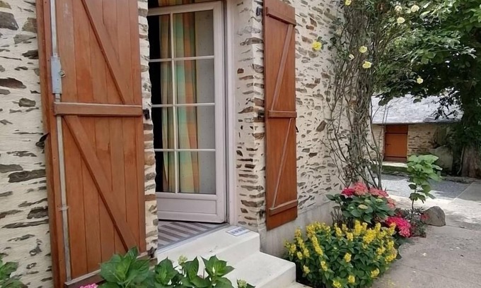 Aze Cabaña | Moderno Gîte para Profesionales con Conexión Wifi y Estacionamiento Privado
