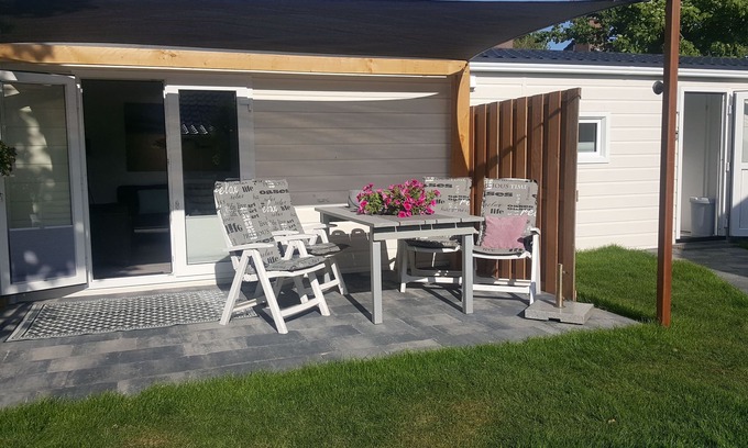 Camperduin Chalet De Esquí | Acogedora y nueva casa de verano a 5 minutos a pie de la playa y del mar.