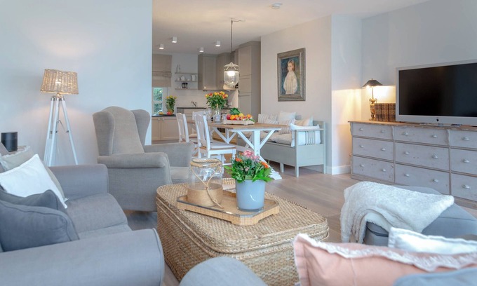 Keitum Apartamento | Coziness in its most beautiful form, Ellerweih in the captain's village of Keitum.