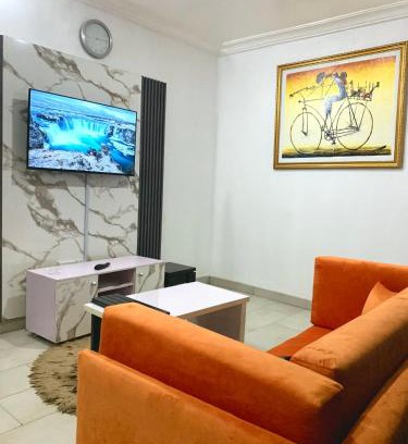 Ikeja Apartamento | Cozy 1-BDR - Free Wi-Fi & Mins DRV to Airport