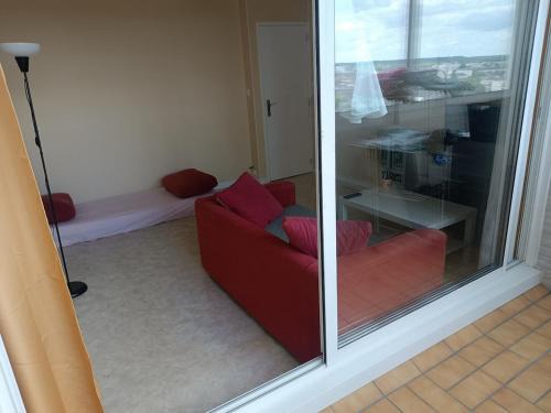 Saint-Pierre-des-Corps Apartamento | Cozy 1 bedroom, 10 min walk to train station