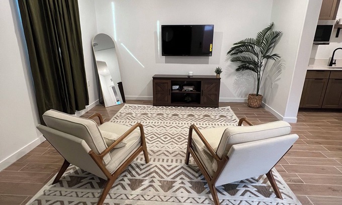 Pumpkin Center Casa | Cozy 1-bedroom 1 Bath Studio in Bakersfield