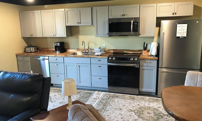 Devils Lake Cabina | Cozy 1-bedroom apartment in adorable Devils Lake