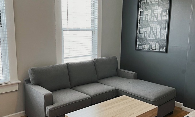 Soulard Apartamento | Cozy 1-bedroom apartment with WiFi, AC in charming St. Louis