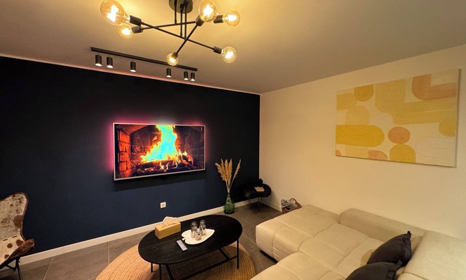 Tractorul Apartamento | Cozy 1-bedroom apartment in charming Brașov with WiFi
