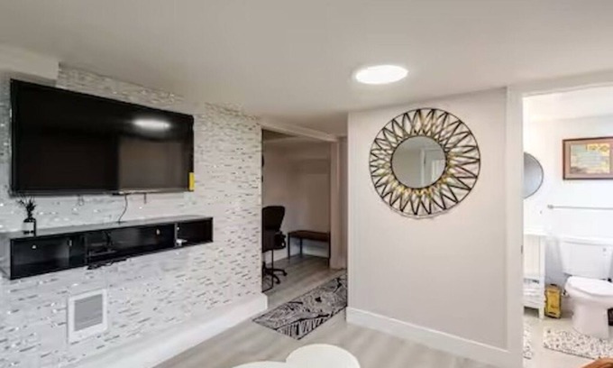 Oakland Apartamento | Cozy 1-bedroom apartment in charming Oakland with WiFi