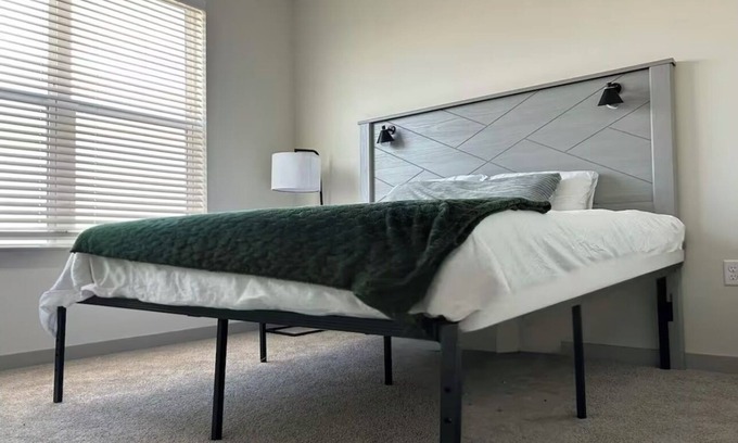 Sherman Apartamento | Cozy 1-bedroom apartment in Sherman with AC, WiFi, fitness room, pool