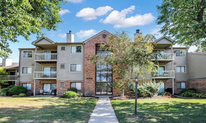Pike Condominio | Cozy 1-bedroom condo in amazing Indianapolis with WiFi, AC
