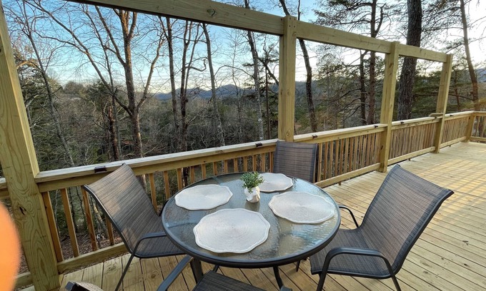Franklin Cabaña | Cozy 1-bedroom cottage for Hiking, Waterfalls & WNC Adventures!