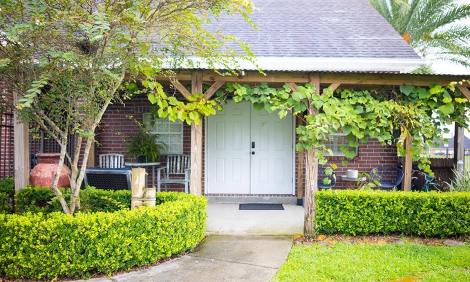 Harvey Casa | Cozy 1-bedroom guest suite in the safest subdivision! 15min from New Orleans
