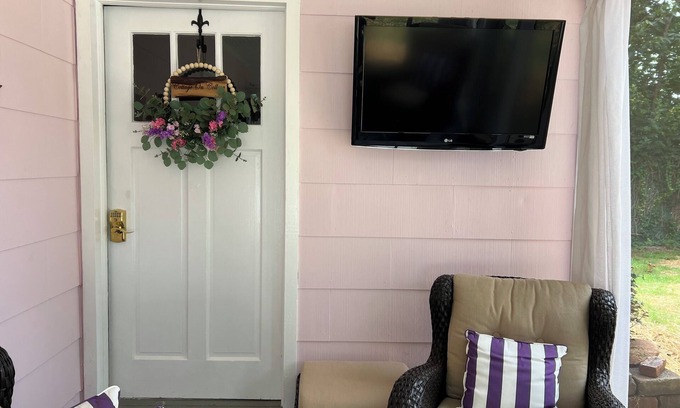 Gaffney Casa | Cozy 1-bedroom house with WiFi, AC on Historic College Drive in Gaffney,SC