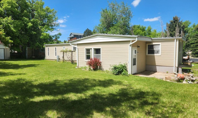Sturgis Casa | Cozy 1-bedroom mobile home with AC, WiFi in scenic Sturgis