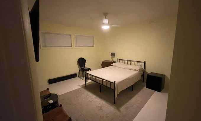Willoughby Spit Apartamento | Cozy 1-bedroom only in shared apartment with AC, WiFi in welcoming Norfolk