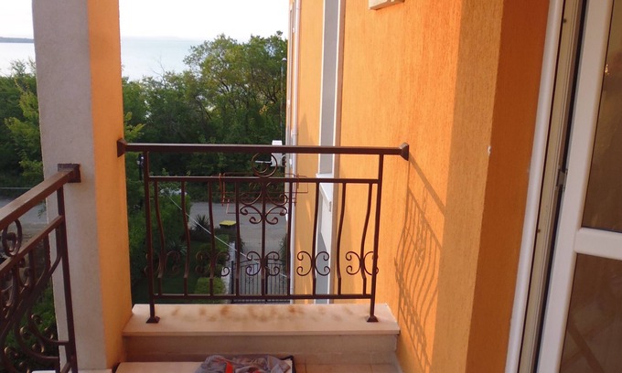 Ravna Gora Apartamento | Cozy 1-bedroom with AC and WiFi in charming Sozopol