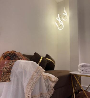 Rohini Apartamento | Cozy 1 BHK Condo with amenities